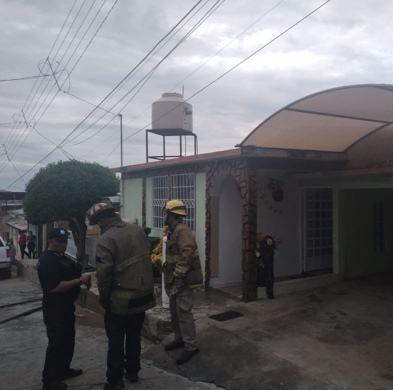 Explota cilindro de gas y deja dos lesionados en la Ampliación Juaréz