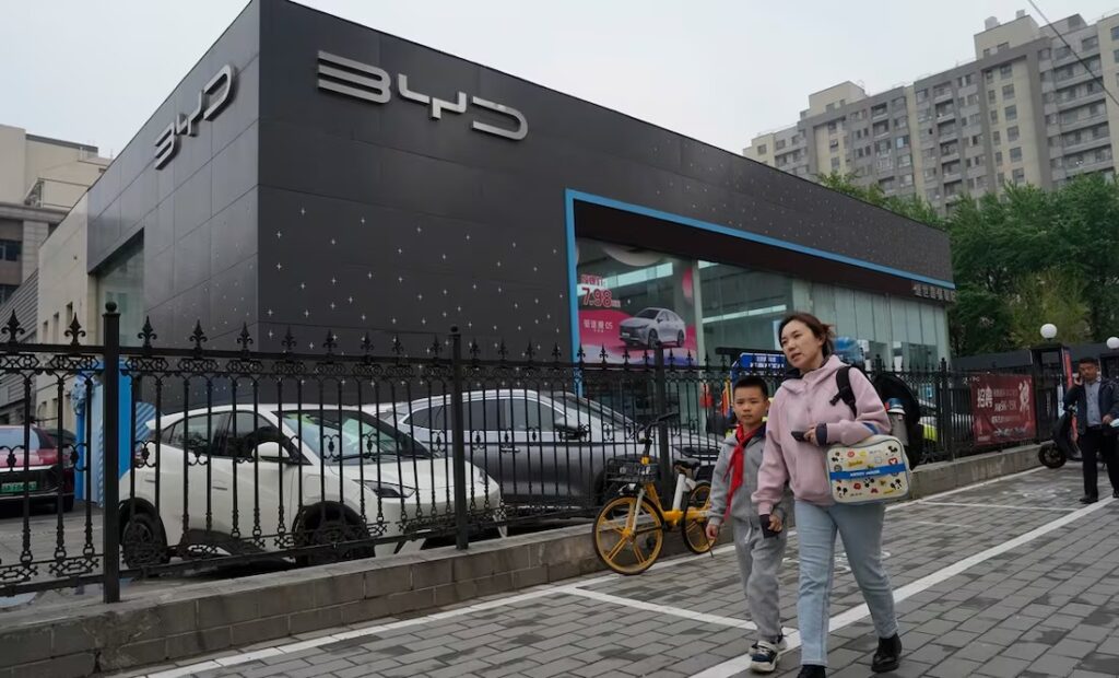 BYD frena sus planes de expansión en México debido a tensiones geopolíticas