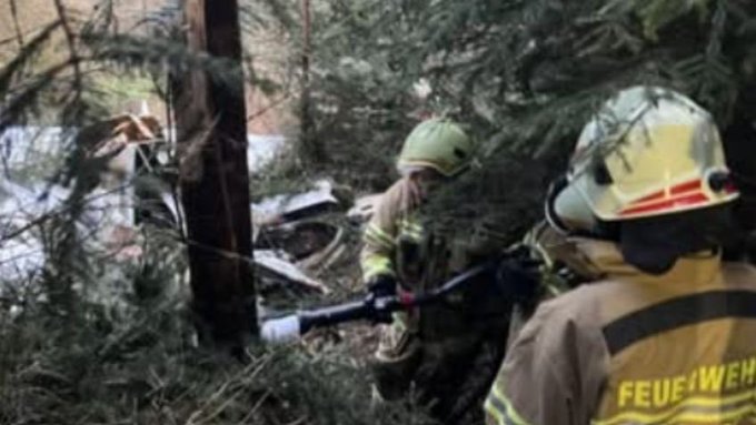 Avioneta se estrella en Austria y deja cuatro personas calcinadas