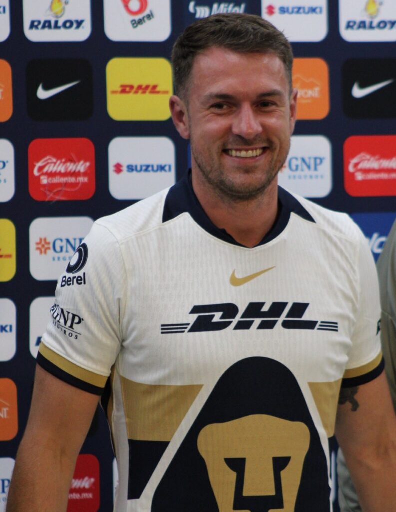 Aaron Ramsey ya fue presentado con el Pumas.