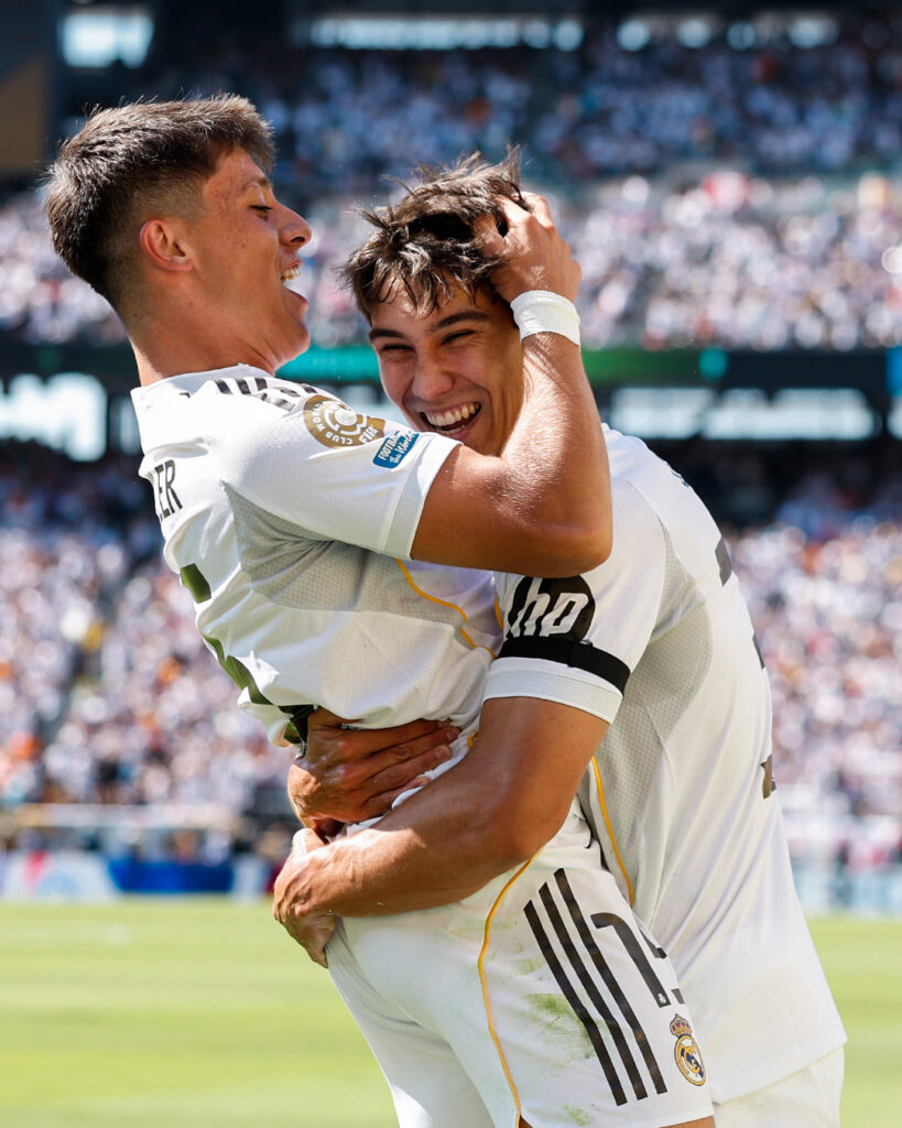 En partido lleno de golazos, el Real Madrid avanza en el mundial de clubes.
