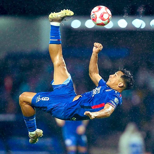 Cruz Azul mantiene paternidad y vence a la fiera