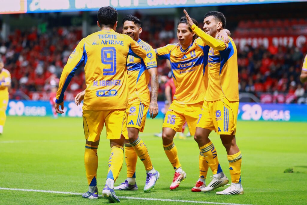 Tigres logro frenar al gran campeón del futbol mexicano.