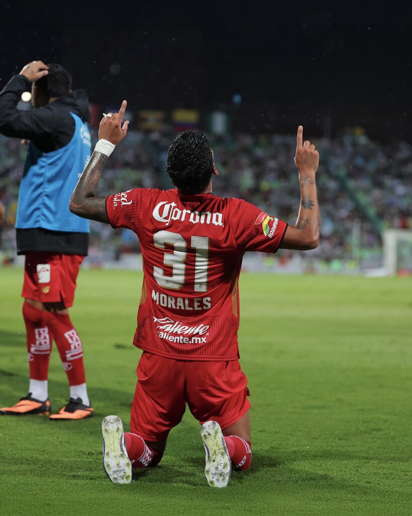 Otra vez con remontada, Toluca vence a Santos y es líder