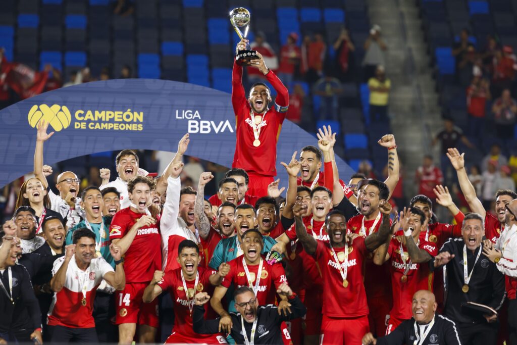 Toluca se impone al América y se queda con el Campeón de Campeones.