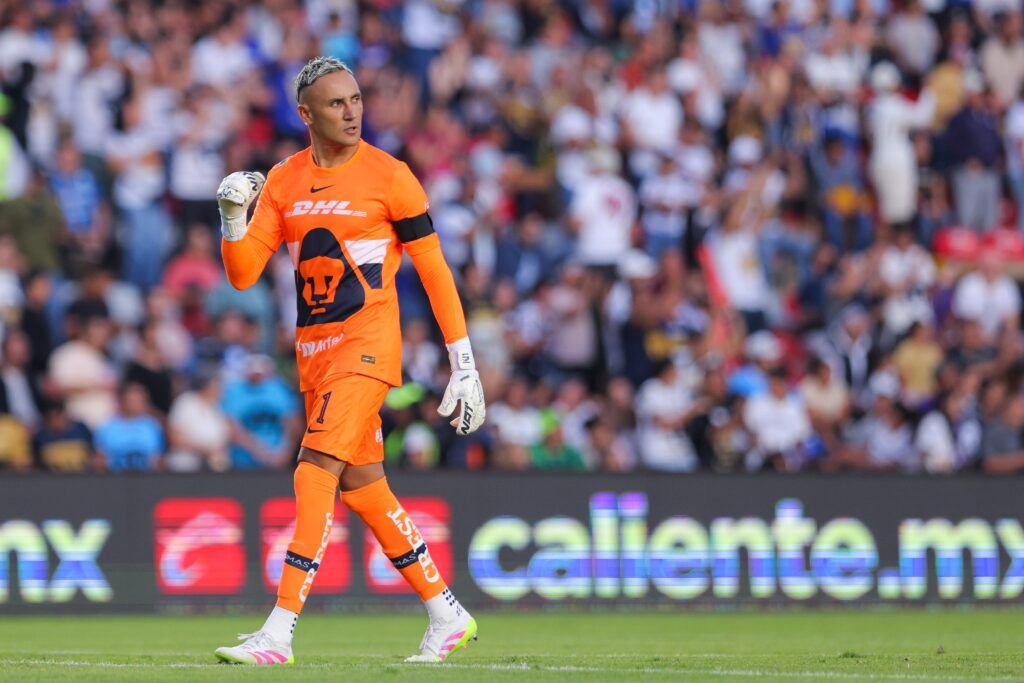 Keylor debuta y Pumas consigue primer triunfo