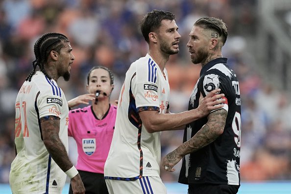 Con polémico gol, Cincinnati le quita los tres puntos a Rayados.