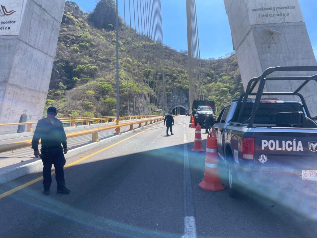 Gobernador de Durango pide precaución al viajar a Mazatlán ante situación en Sinaloa