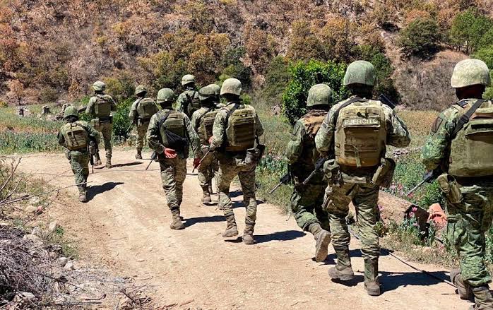 Resguardan militares la alcaldía de Guadalupe y Calvo