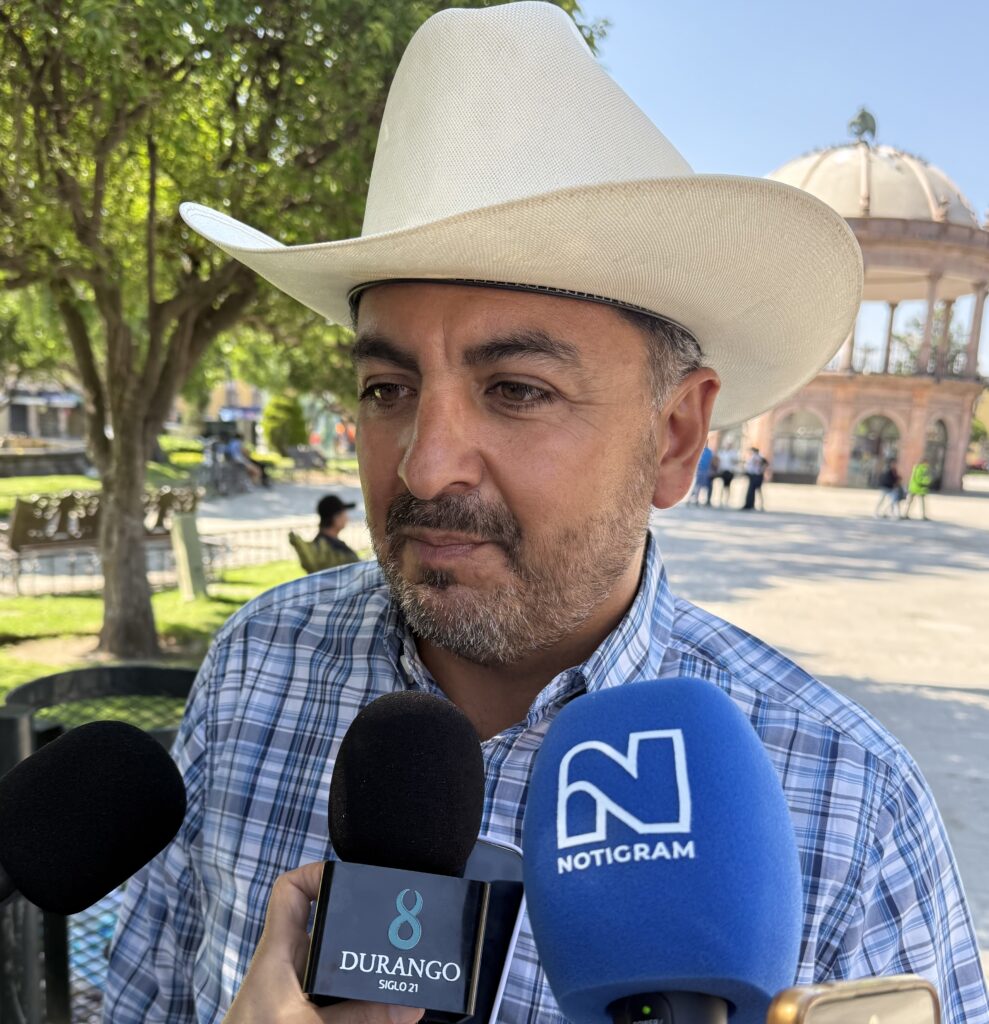 Chapulín afecta cultivos de frijol, invierten en bordos de abrevadero y vigilancia con dron: Desarrollo Rural