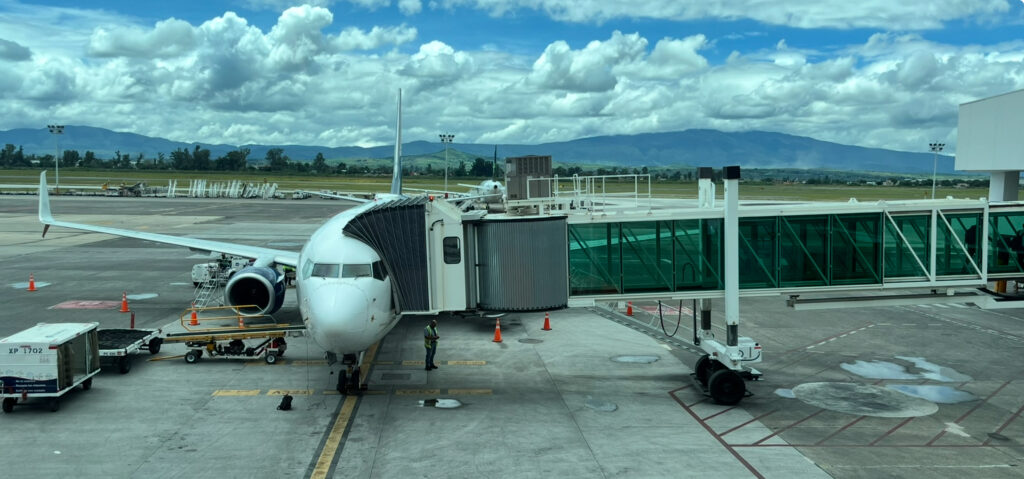 Aseguran armas y drogas en el Aeropuerto de Guadalajara
