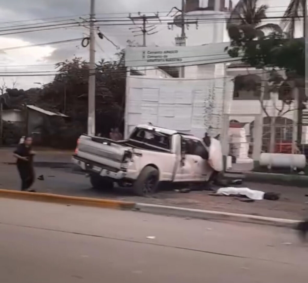 Dos muertos y dos heridos tras persecución que cruzó de Puerto Vallarta a Nayarit