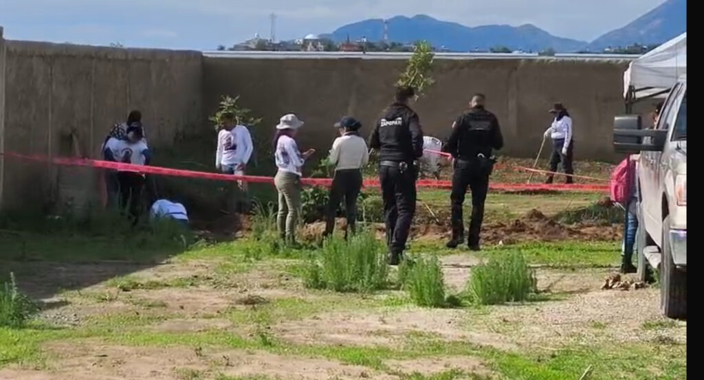 Suman 223 bolsas con restos humanos en fosa de Las Agujas, Zapopan