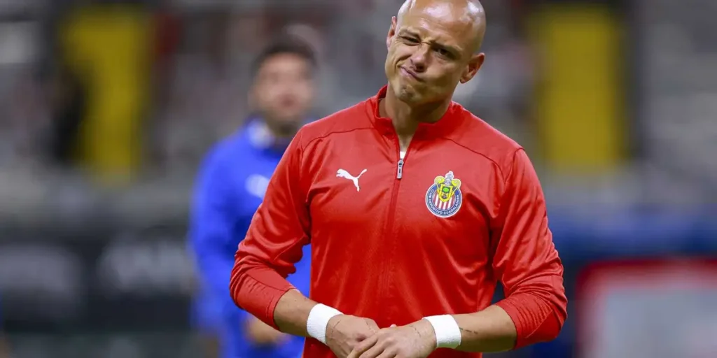 Chicharito ya no es el mejor pago en Chivas.