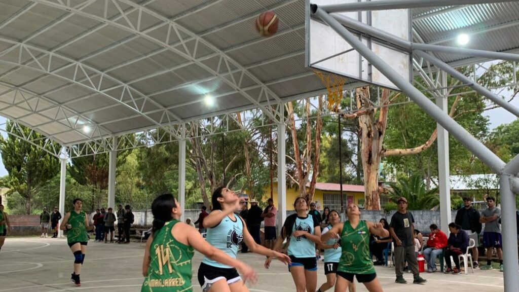 Así se vivó cuadrangular de básquetbol en comunidad 20 de Noviembre