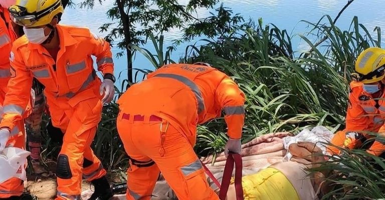 Huyó de un enjambre y murió devorado por pirañas