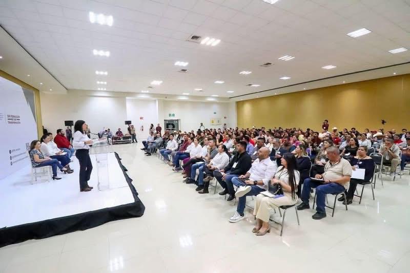 Se capacitan alcaldesas y alcaldes electos de Morena para gobernar con principios y cercanía al pueblo