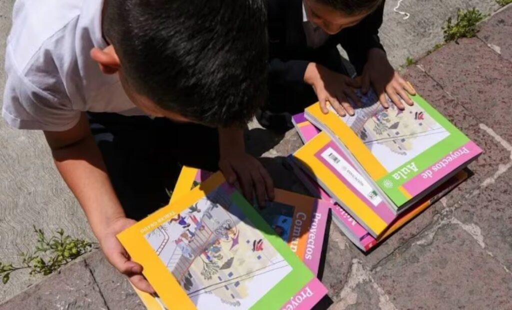 SEP entregará 155 millones de libros de texto gratuitos para el ciclo escolar 2025-2026