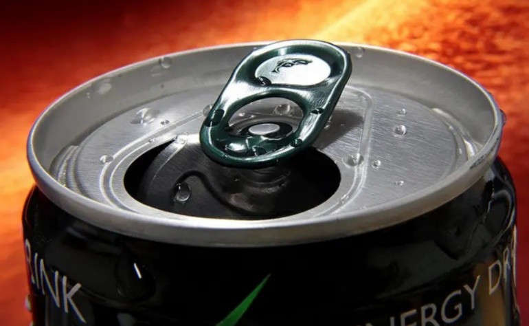 Planean prohibir venta de bebidas energéticas a menores de 18 años