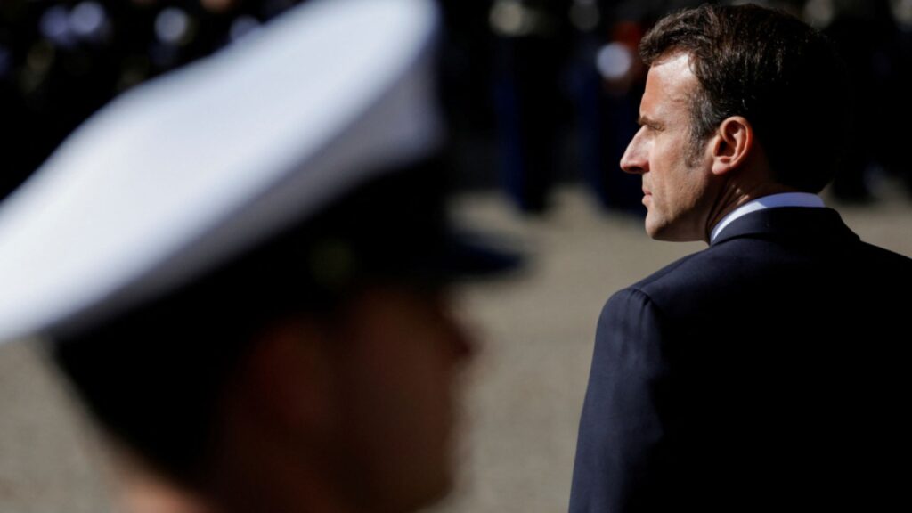 François Bayrou anuncia plan de ajuste fiscal en Francia, para fortalecer el gasto militar