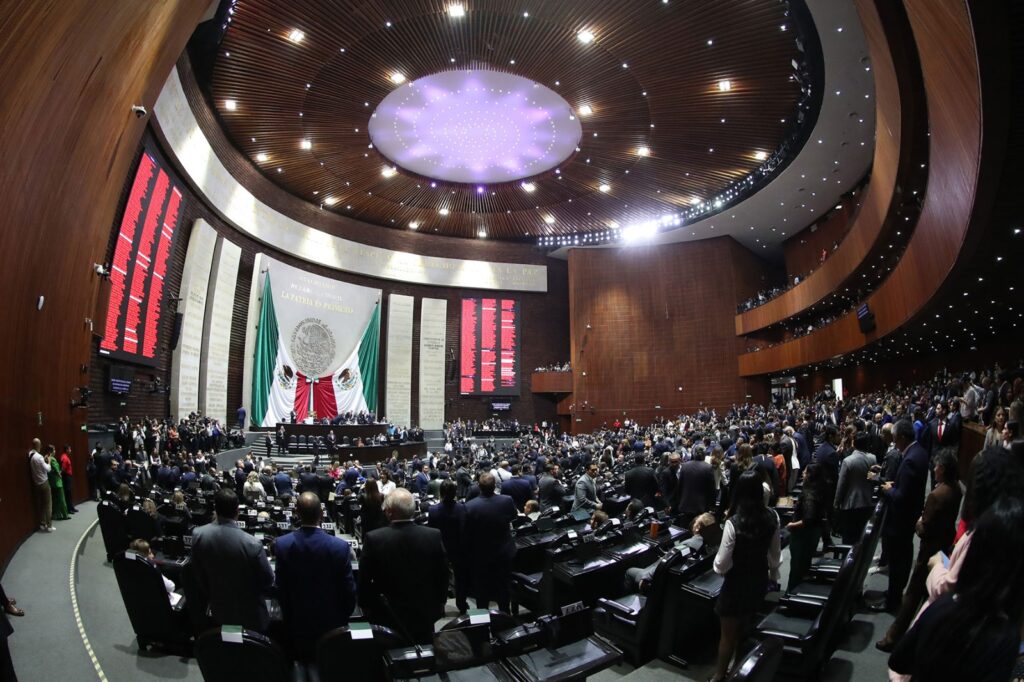 Diputados reciben iniciativa de Sheinbaum para que extorsión se persiga de oficio