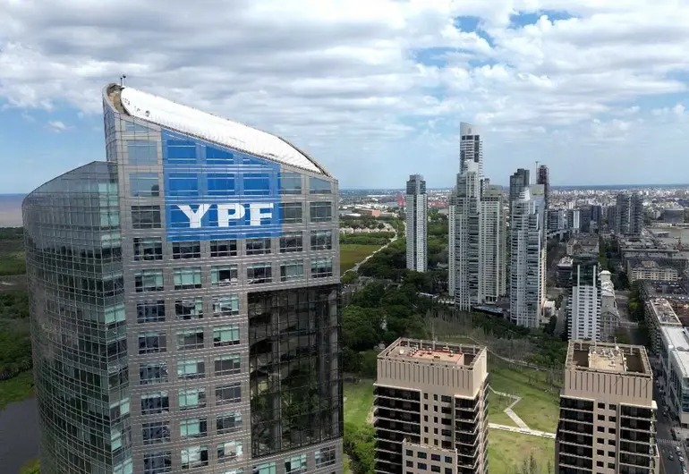 Argentina apela fallo de jueza de EE.UU. sobre acciones de YPF