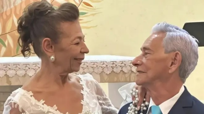 Mujer de 70 años por fin se casa, nunca tuvo novio