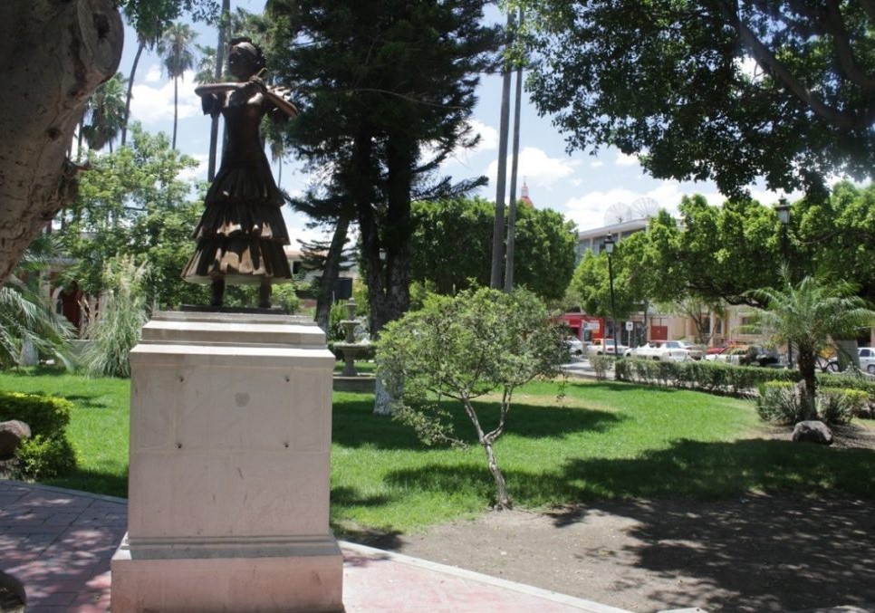 Organizan evento para retirar la estatua de Florinda Meza en Zacatecas