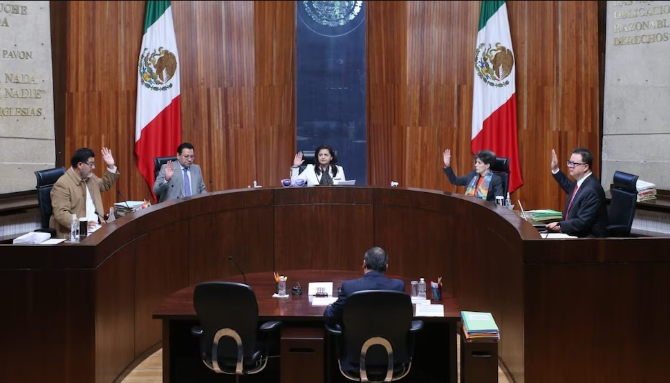 TEPJF ordena al INE entregar constancias a jueces y magistrados ganadores pese a no tener promedio mínimo