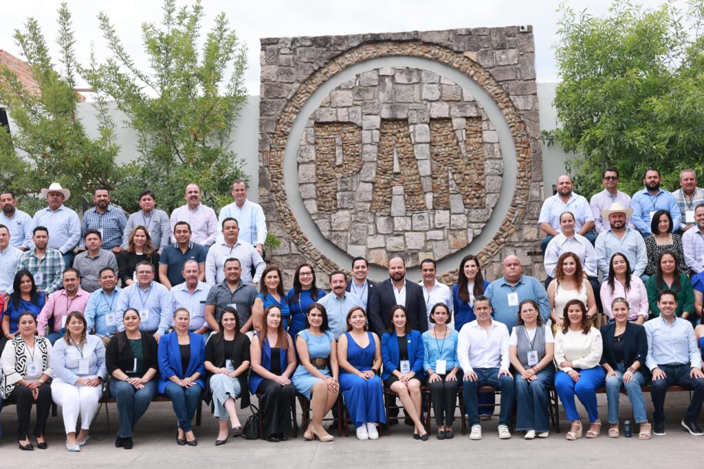 Mario Salazar asume dirigencia estatal del PAN Durango en unidad