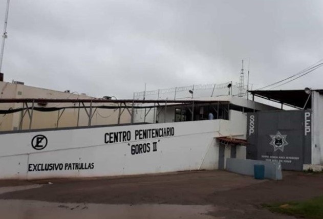 Tres muertos y un herido deja riña entre internos del penal de Goros II
