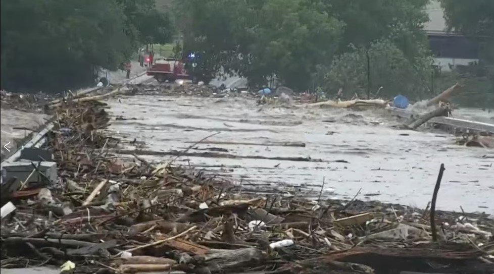 Inundaciones catastróficas en Texas dejan al menos 13 muertos