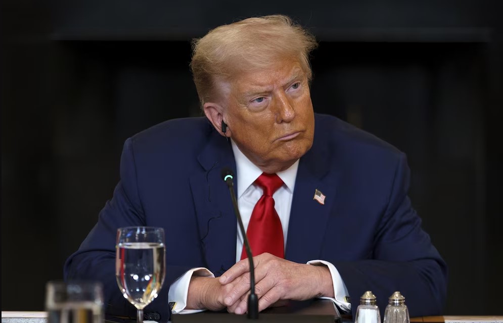 Trump impone un arancel del 35% a Canadá