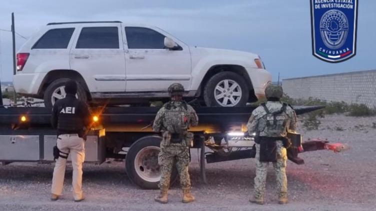 Localizan dos vehículos baleados en Ojinaga