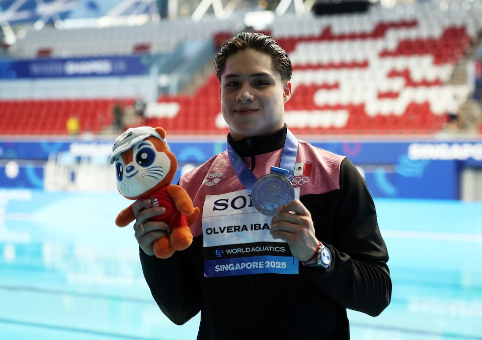 Osmar Olvera gana plata en el Mundial de Clavados de Singapur