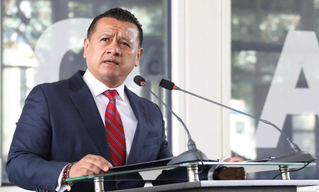 Carlos Torres Piña asume la Fiscalía en Michoacán en un momento clave