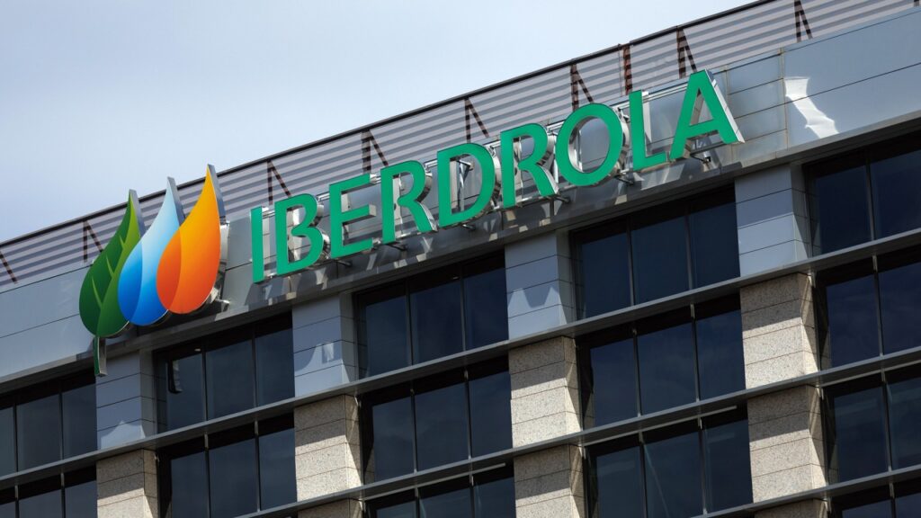 Sheinbaum asegura que no hay confirmación de que Iberdrola deje México