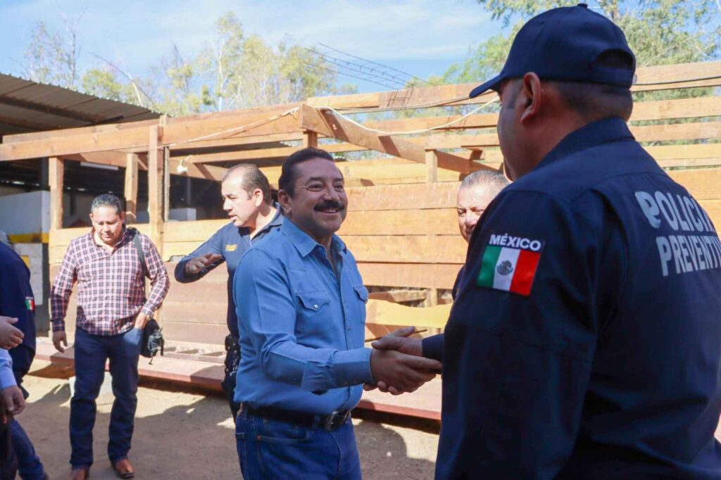 Alcalde Bonifacio Herrera cuida a las familias duranguenses con operativos de seguridad esta temporada vacacional