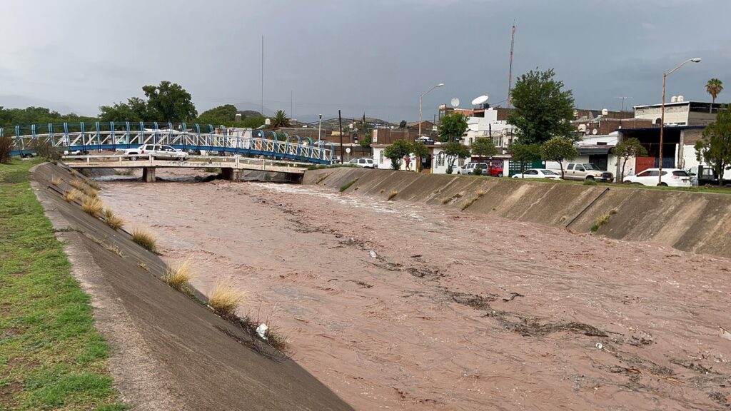 Lluvias Revelan Puntos Críticos de Inundación en Santiago Papasquiaro