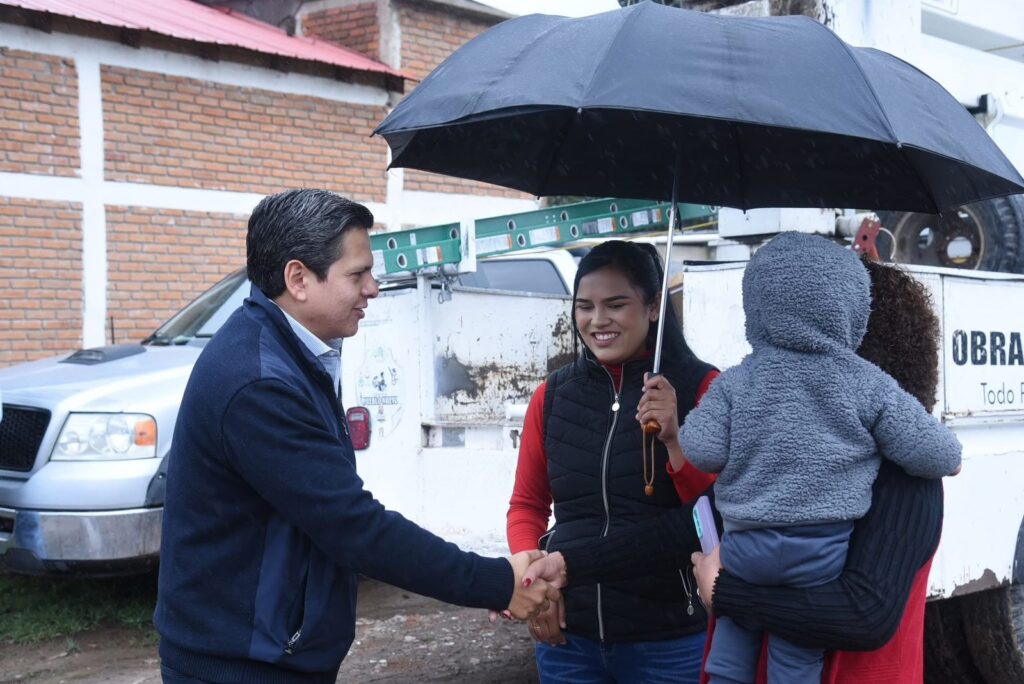 Llega energía eléctrica a 25 hogares en Vista Hermosa