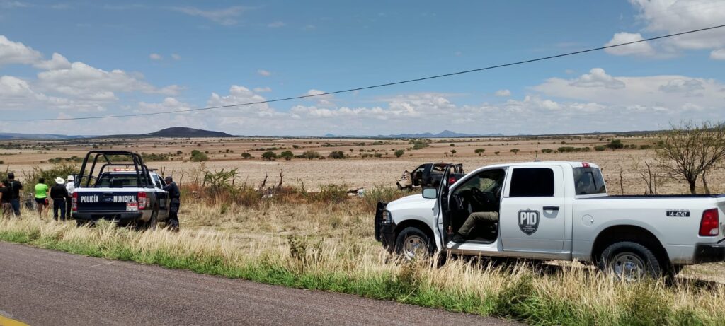 Volcadura de familia dejó a un muerto y a 5 heridos