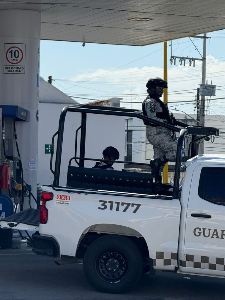 Fuerzas federales revisan gasolineras de Durango