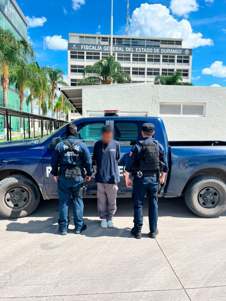 Arrebató la mochila a jovencito y escapó