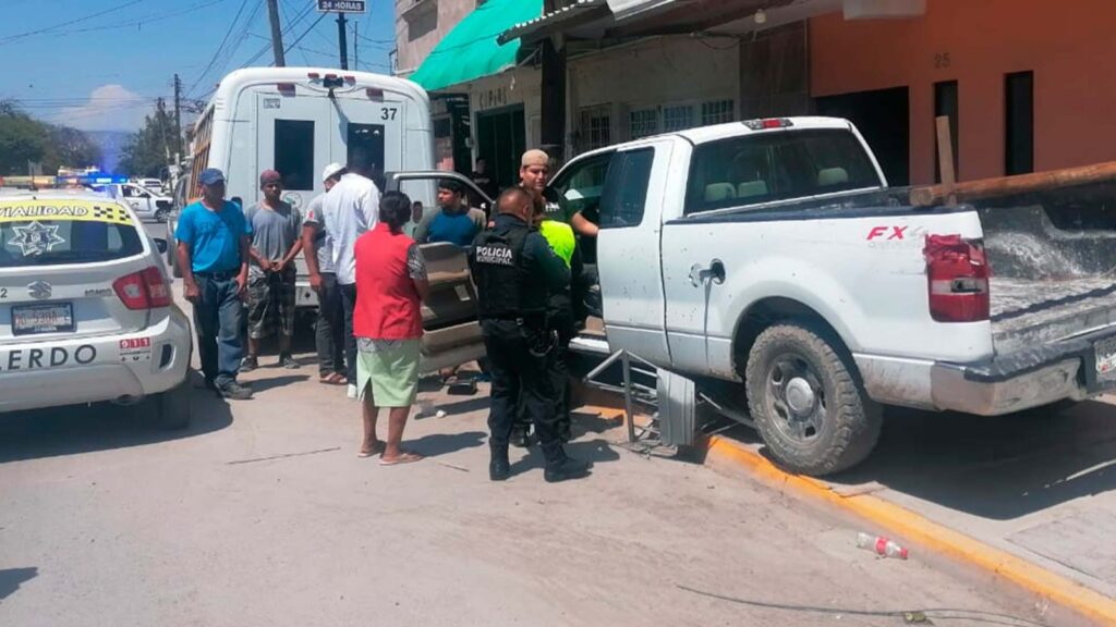 Chocó contra poste tras sufrir infarto