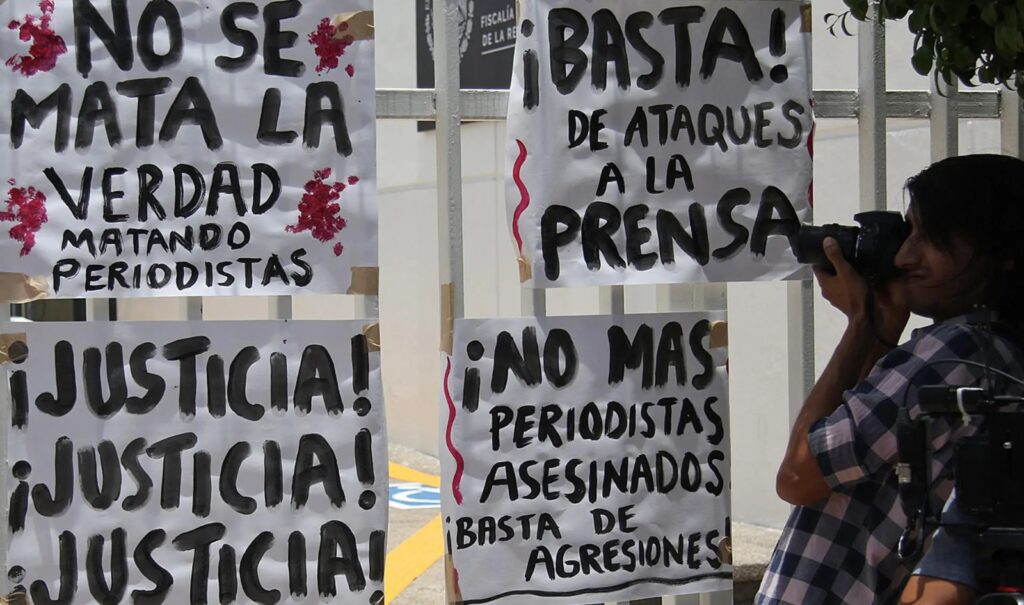 La SIP exige protección para dos periodistas amenazados en México
