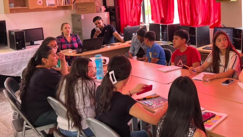 Cursos de cómputo han rendido su fruto, instruyen en programas básicos