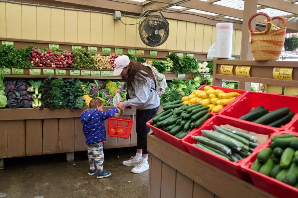 Inflación en EU sube tres décimas en junio hasta el 2.7 % por los aranceles