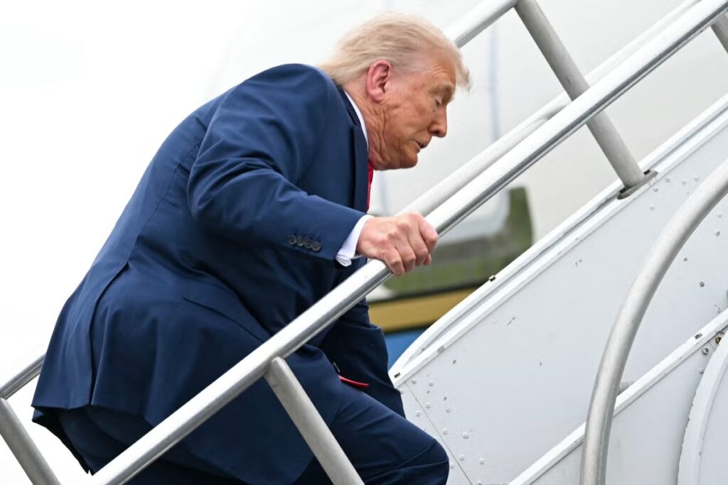 Donald Trump fue diagnosticado con insuficiencia venosa crónica