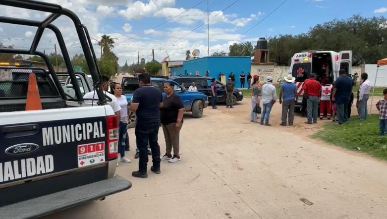 Camioneta chocó a mujer motociclista y la dejó herida