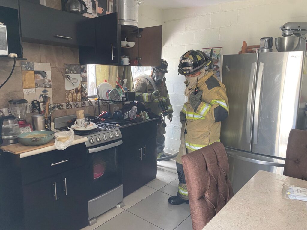 Joven mujer se intoxicó en incendio de su casa